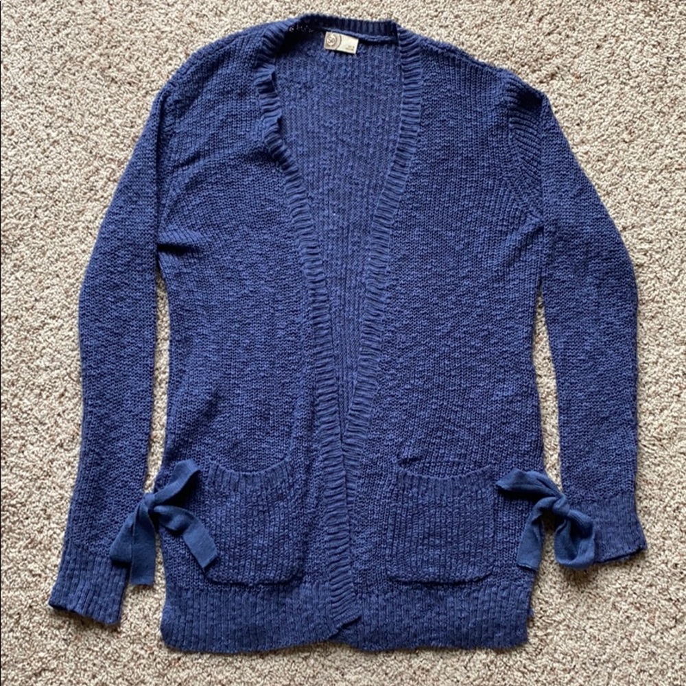 Junior’s SO Purple Sweater Size Medium